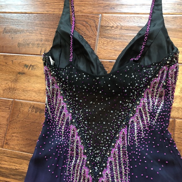 Beautiful party gown - Picture 4 of 6